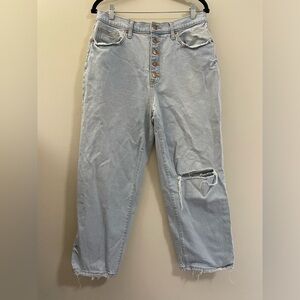 Universal Thread Vintage Straight‎ Leg Ripped Jeans in light wash blue - 14